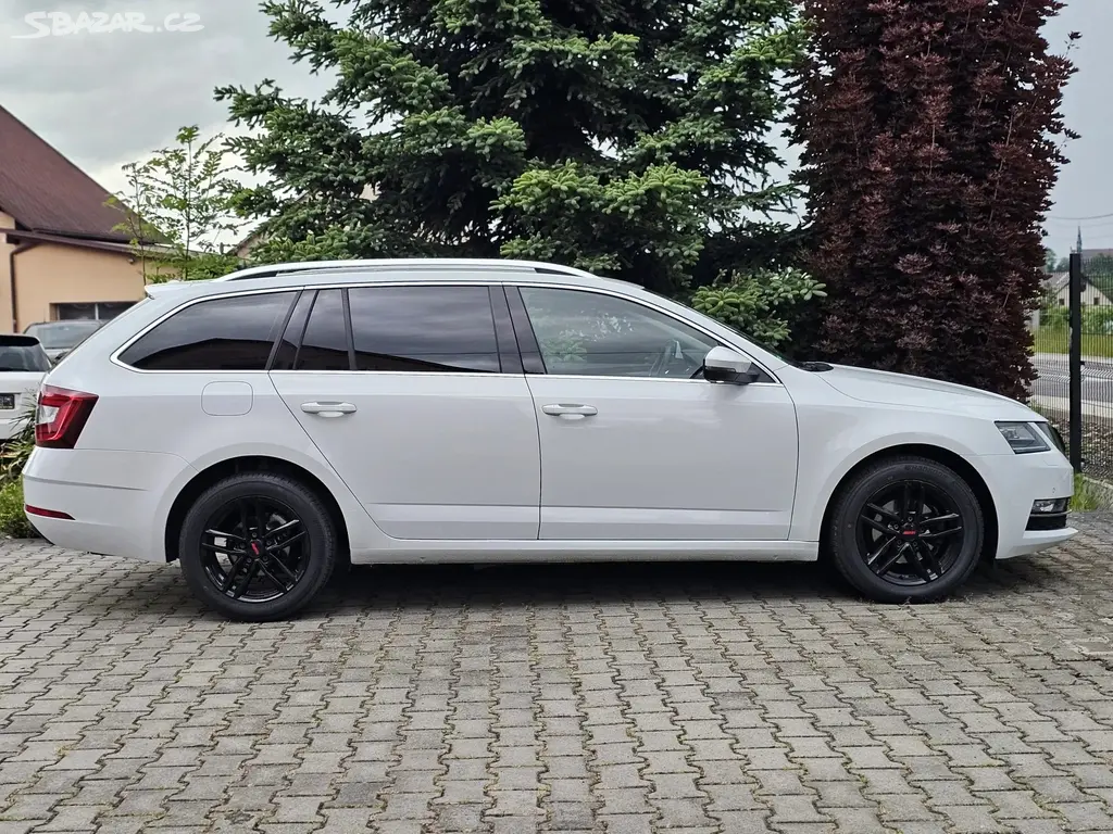 Škoda Octavia III 1.6 TDi Style [telefon skryt] km - fotka 4