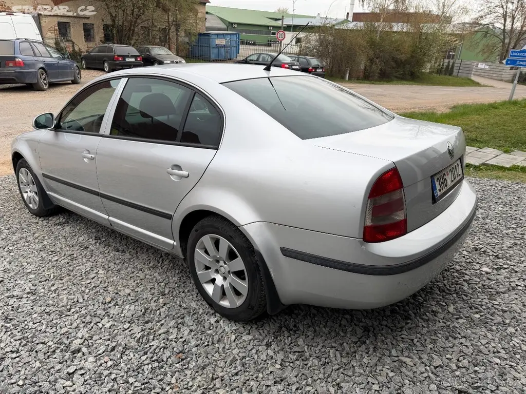 Škoda Superb 1.9 TDi 2007 facelift nová TK - fotka 2