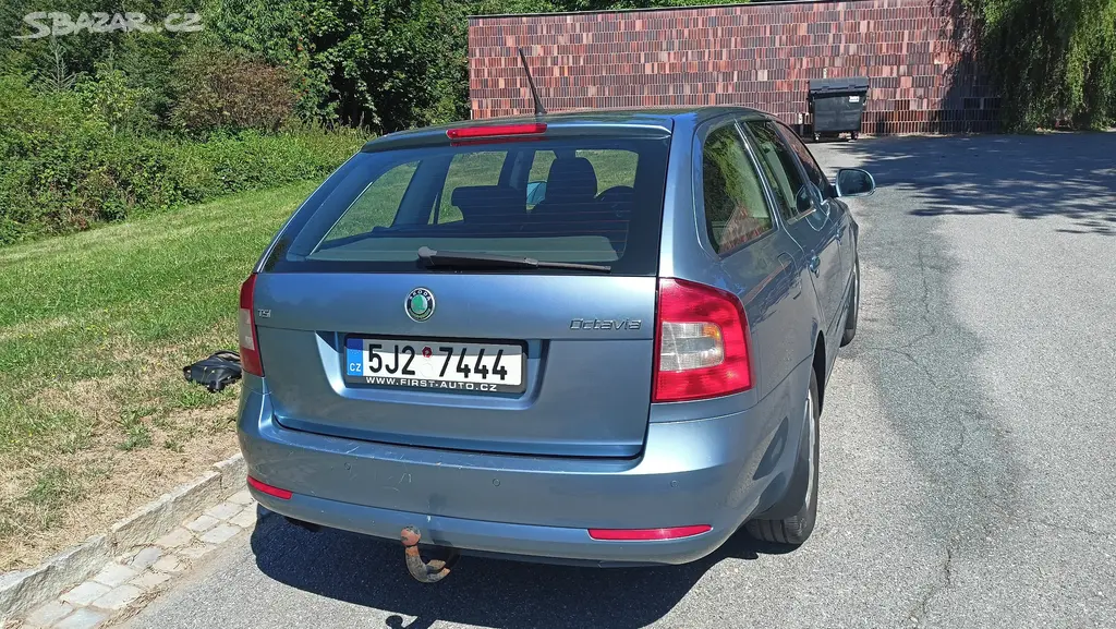 Auto Škoda Octavia - kombi - fotka 2