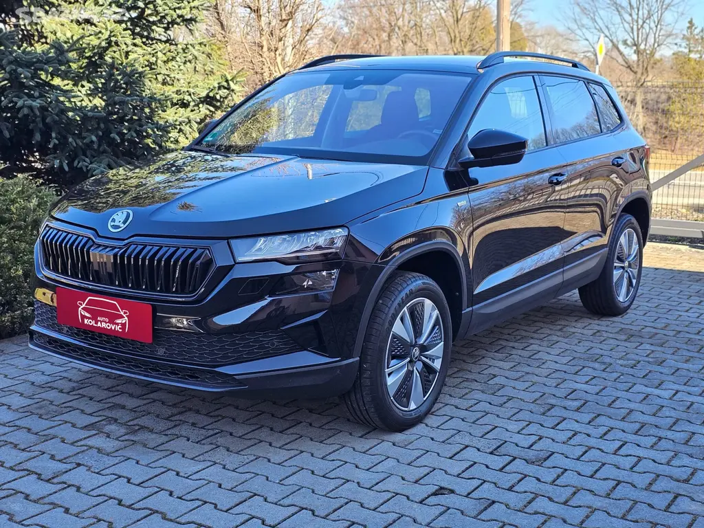 Škoda Karoq 1.5 TSi Tour 110 kW [telefon skryt] km