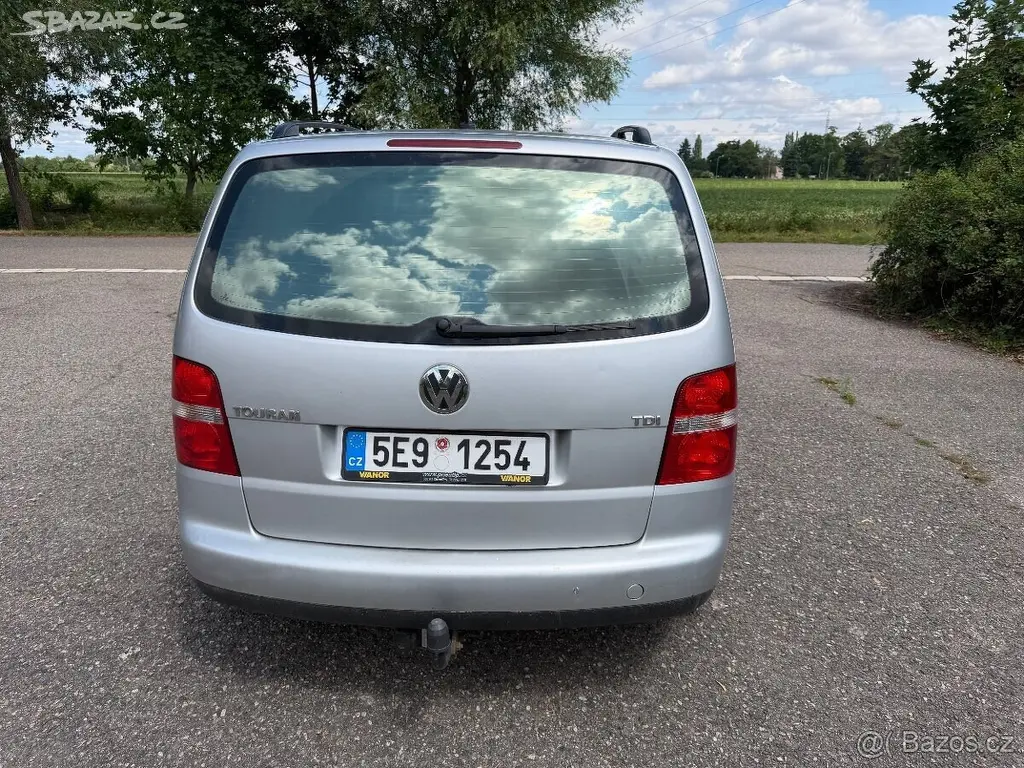 Volkswagen Touran 1.9 TDi 66 kW 2006 - fotka 4