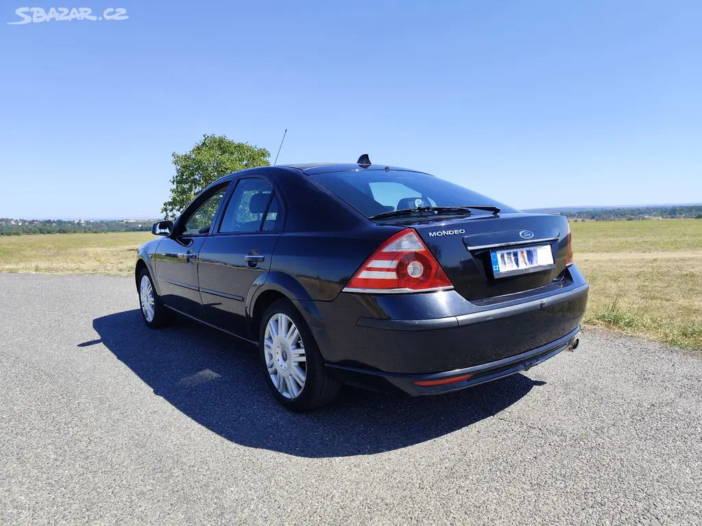 Ford Mondeo 2.5 V6 - fotka 4