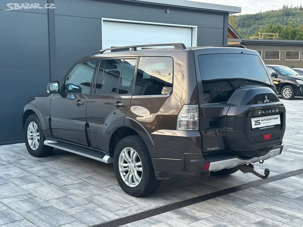 Mitsubishi Pajero 3.2DI-D 190PS Instyle-7 A/T 4x4 - fotka 6