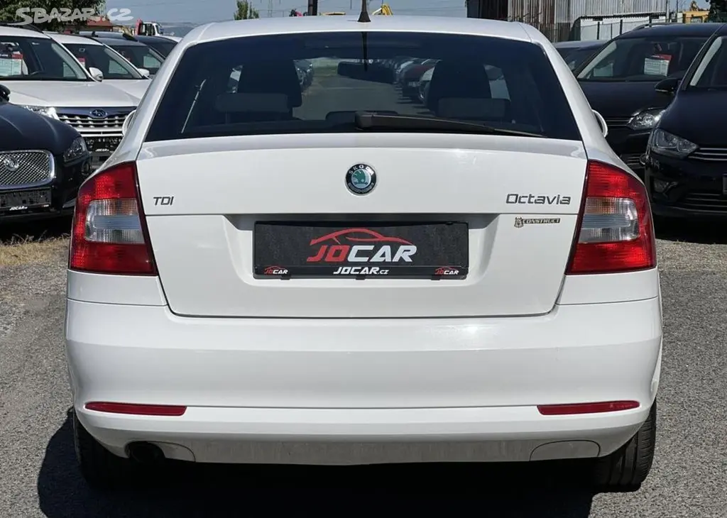 Škoda Octavia 1.6TDi 77kw TEMPOMAT ALU ČR manuální - fotka 6