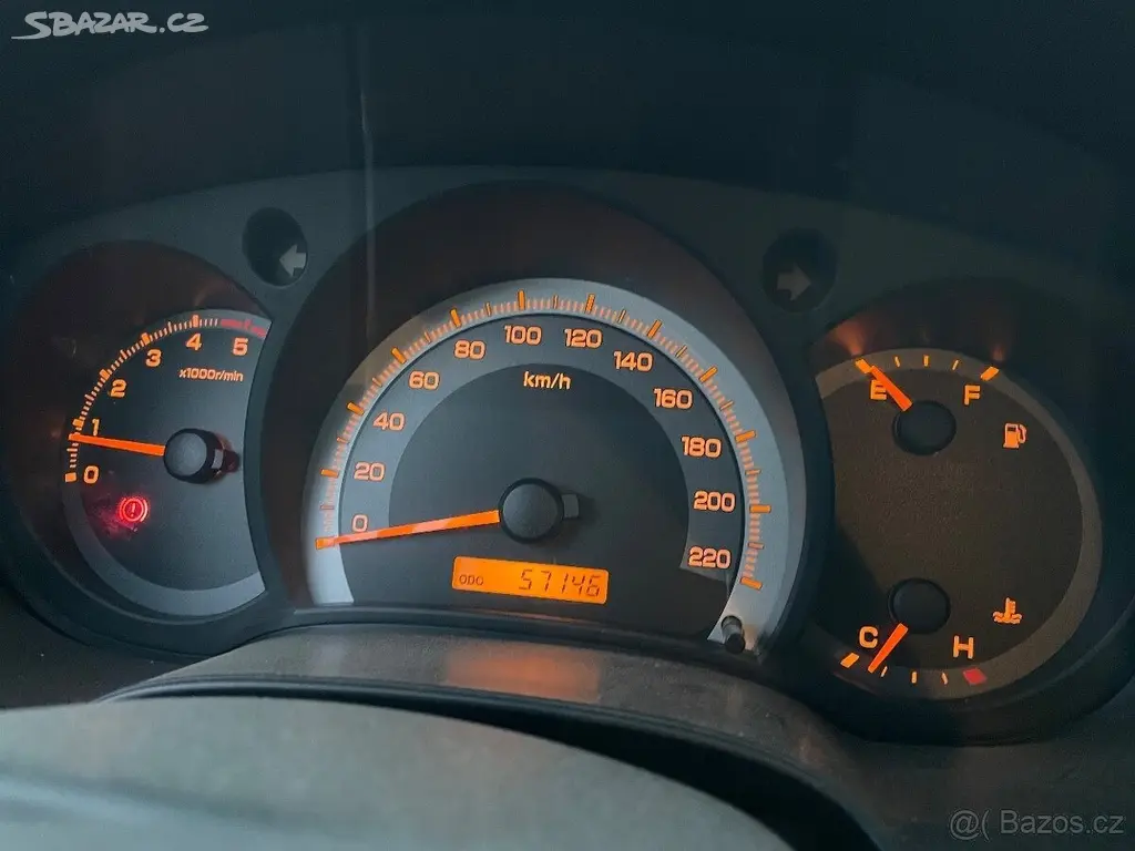 Isuzu D-Max 2,5 D-MAX TD r.v.2011 - fotka 6