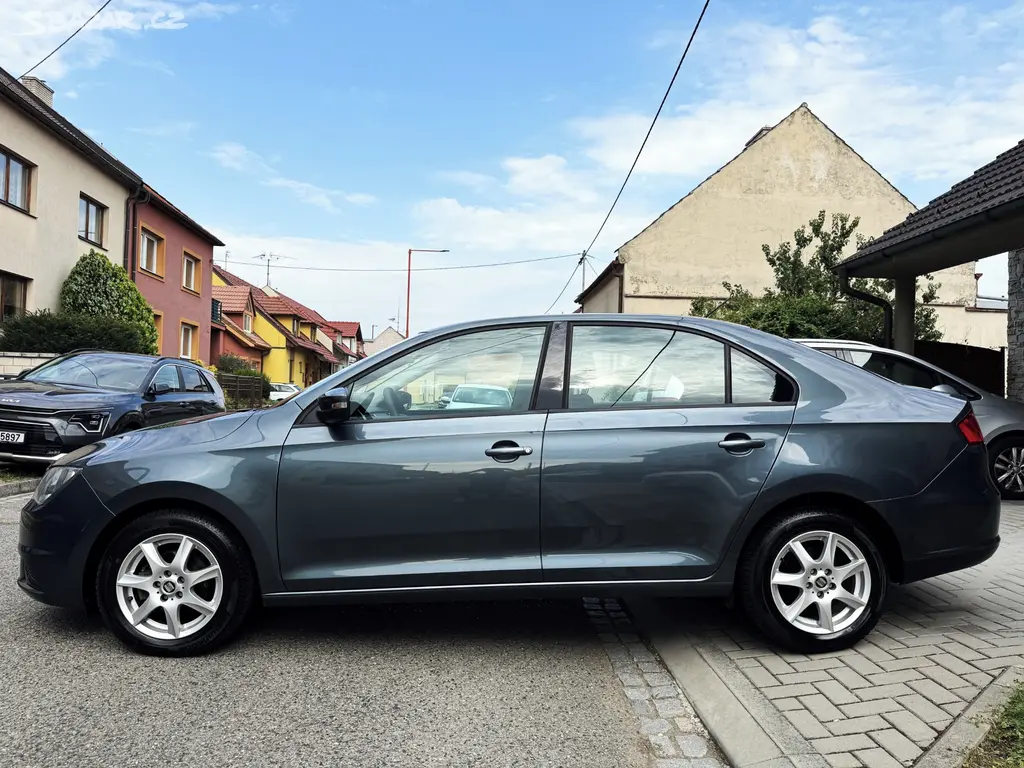 SEAT TOLEDO 1.2TSI KLIMA, ALU, 6xAIRBAG, 108 000km - fotka 4