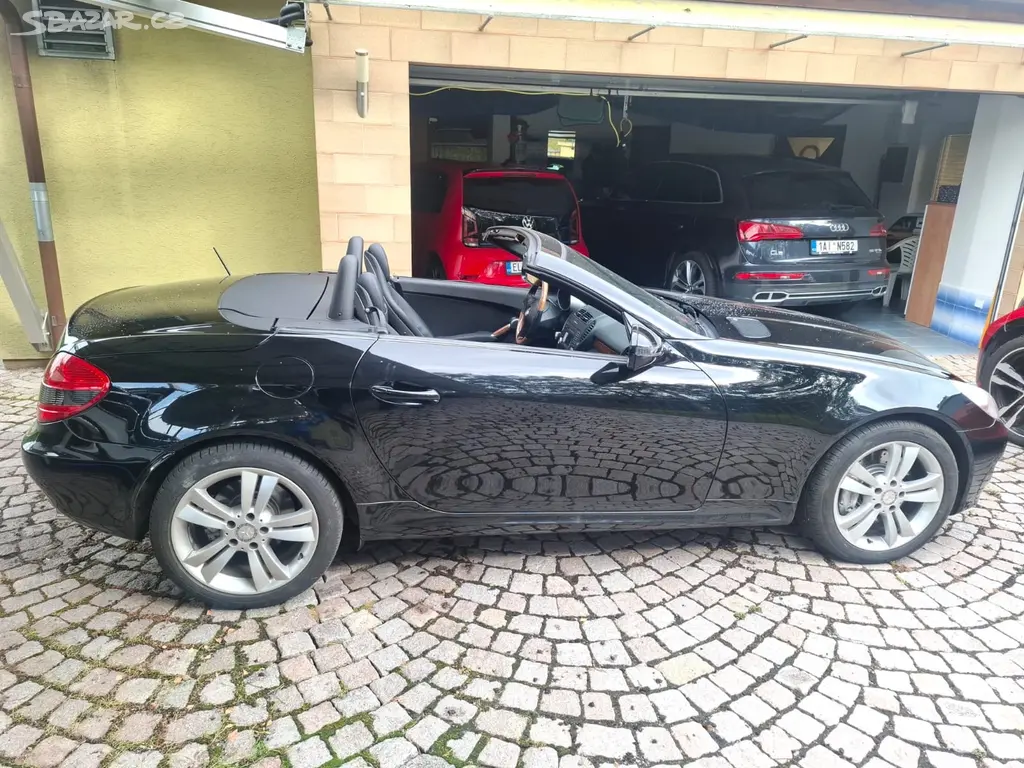Mercedes Benz SLK 350 224kw - fotka 4