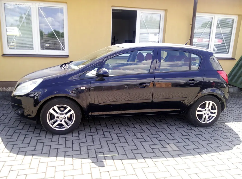 Opel Corsa, 1.4I 66kW KLIMA 1.Majitel - fotka 4