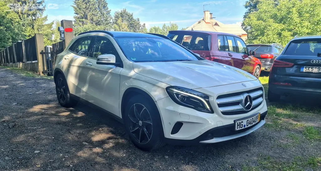 Mercedes-Benz GLA 220d 4Matic. Model 2016 = 130kW - fotka 3