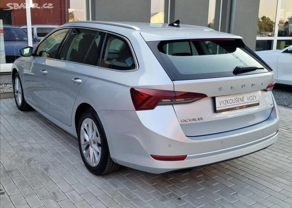 Škoda Octavia, 2.0TDI 110kW 4x4 DSG Style,ČR - fotka 3