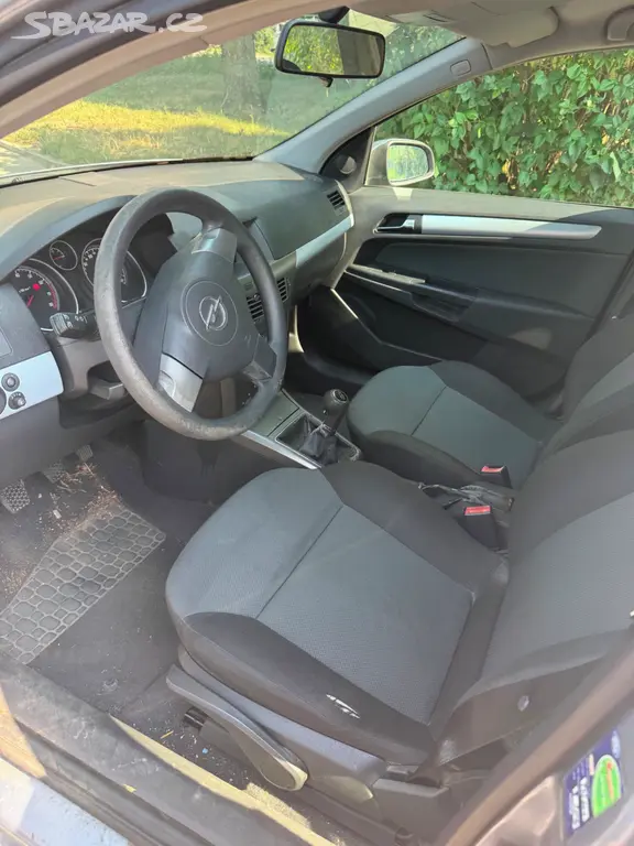 Opel Astra H - fotka 6