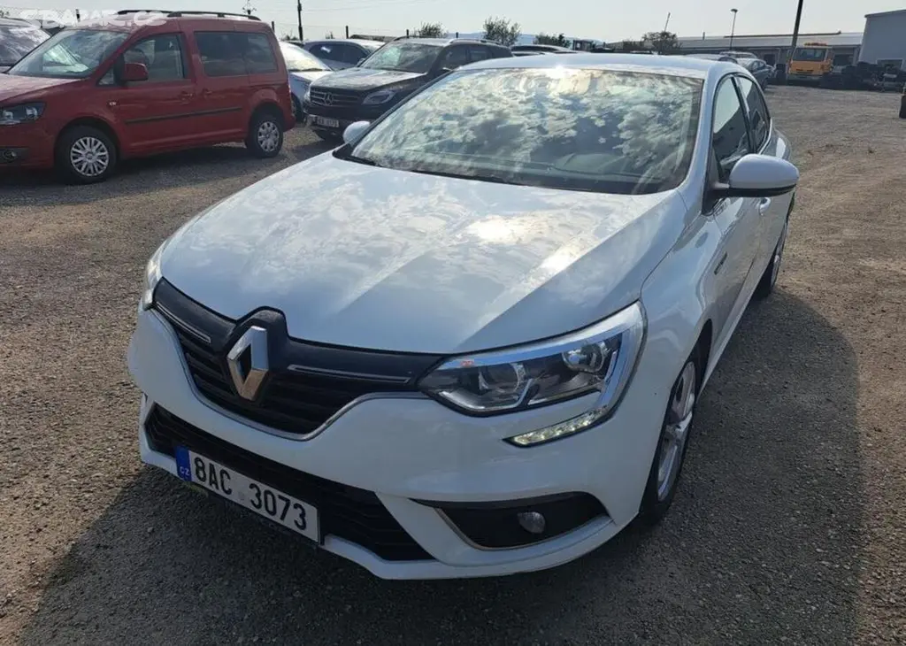 Renault Mégane 1,5 dCi nafta manuální1 - fotka 3