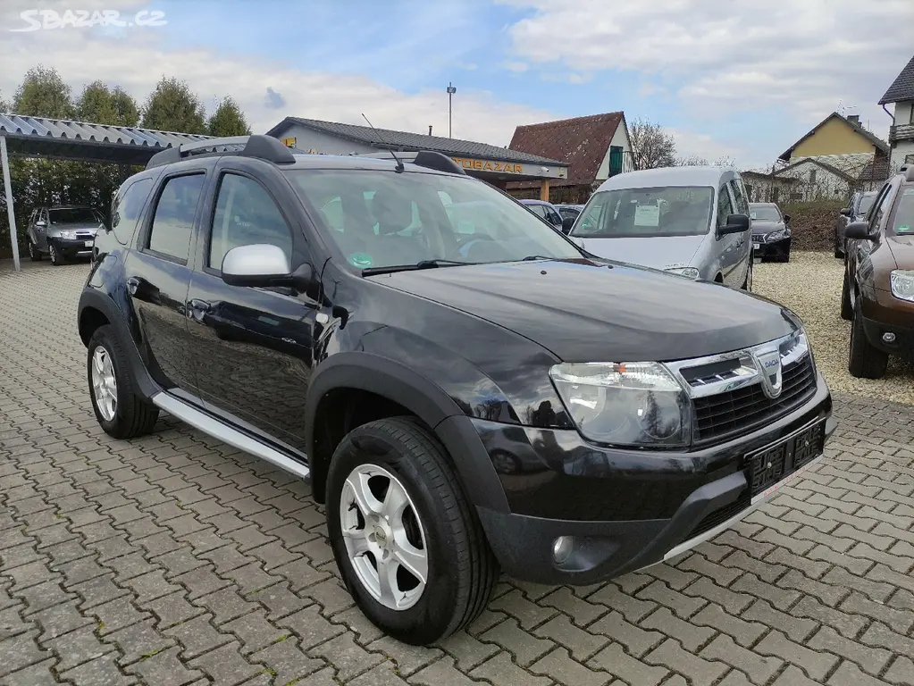 DACIA DUSTER 1.6i 16V 77KW,4x4,ZÁVĚS,ALU,KLIMA - fotka 3