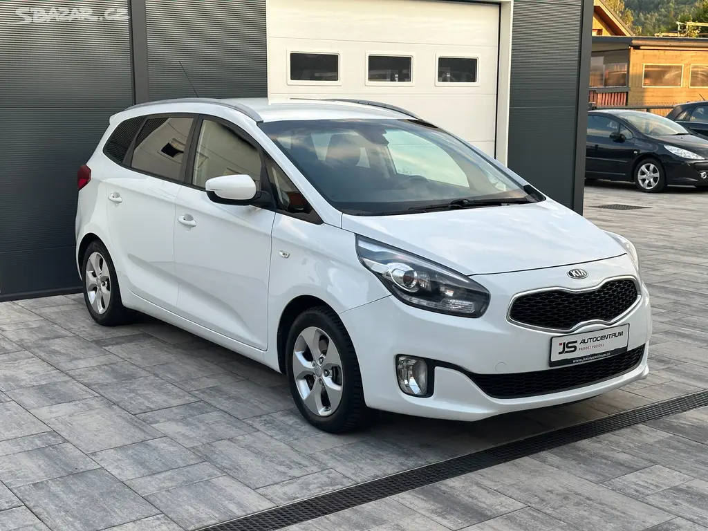 Kia Carens 1.6i 135PS Comfort Plus - fotka 3
