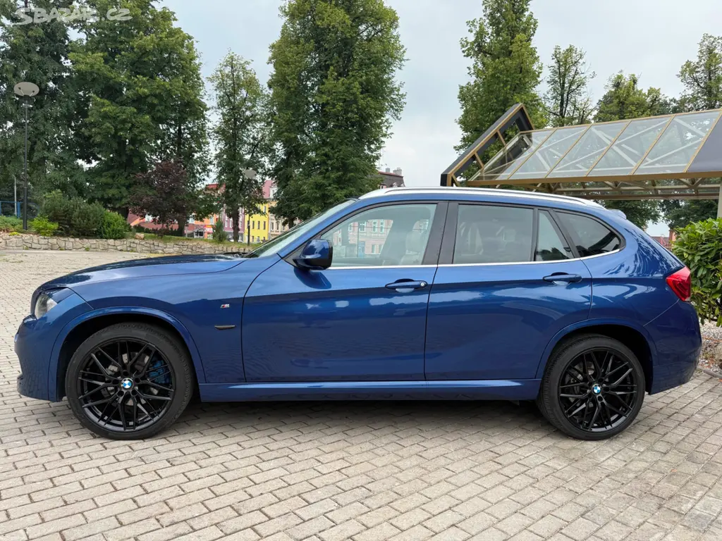 BMW X1 28i 180kW XDrive AT*105000KM*TOP - fotka 4