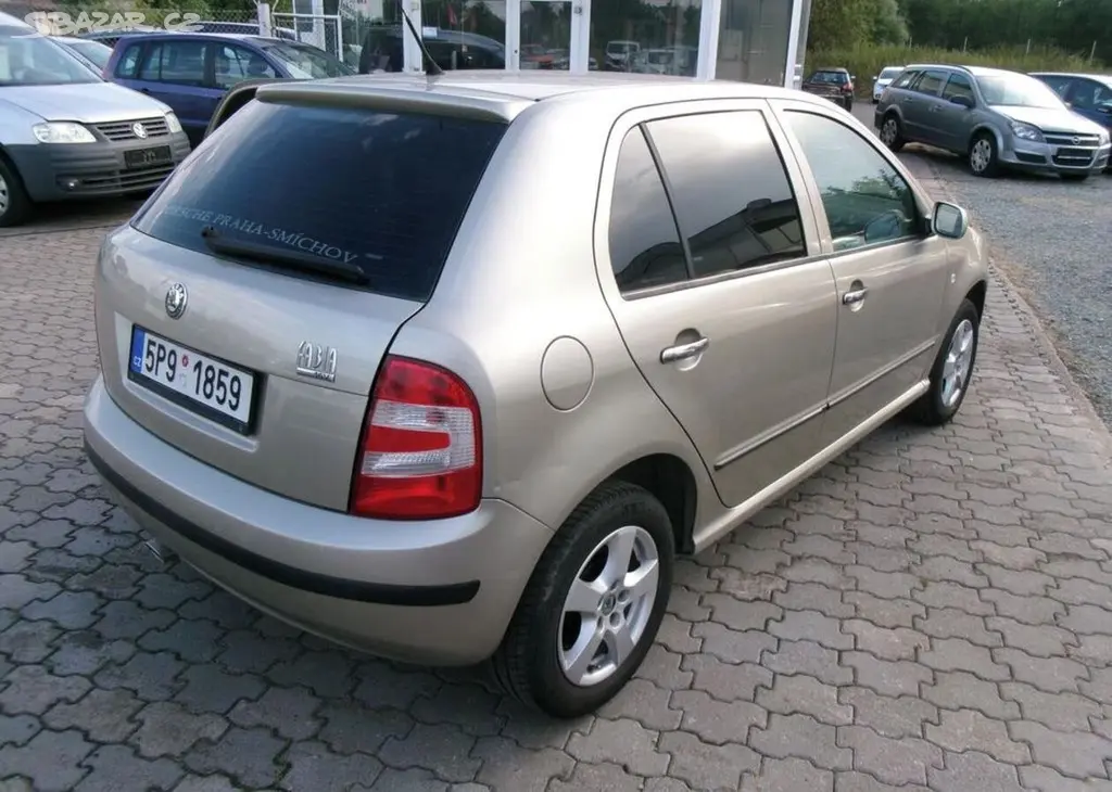 Škoda Fabia 1.4i CZ,klima,2x kola benzín manuální - fotka 6
