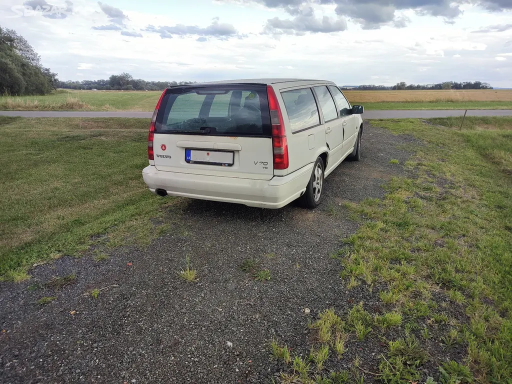 Volvo V70 T5 2.0 Turbo Benzin 226koní manuál LPG - fotka 4