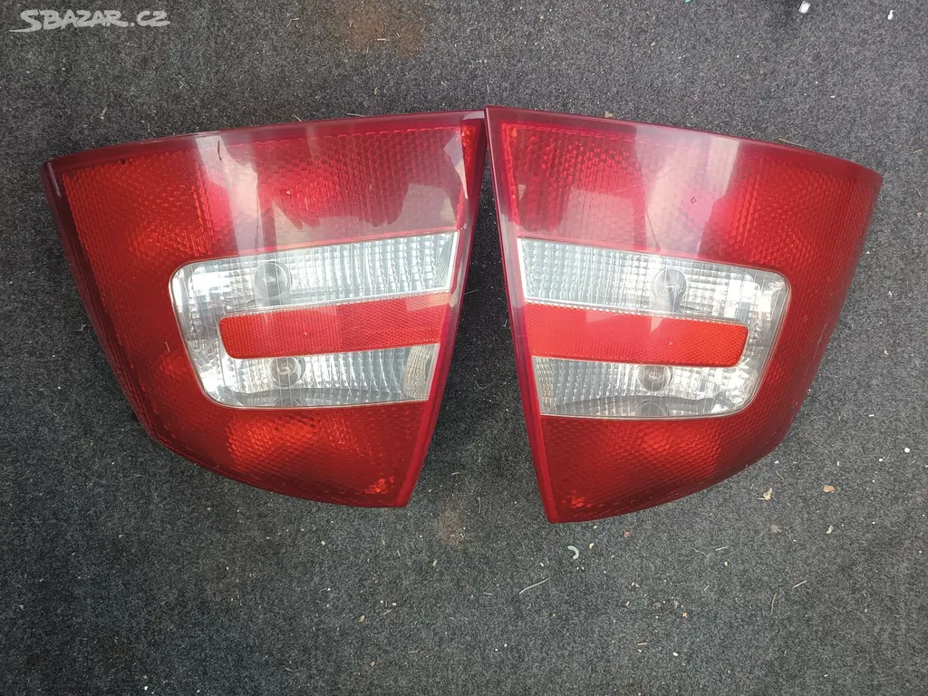 Náhled: Prodám zadní světla Škoda Octavia