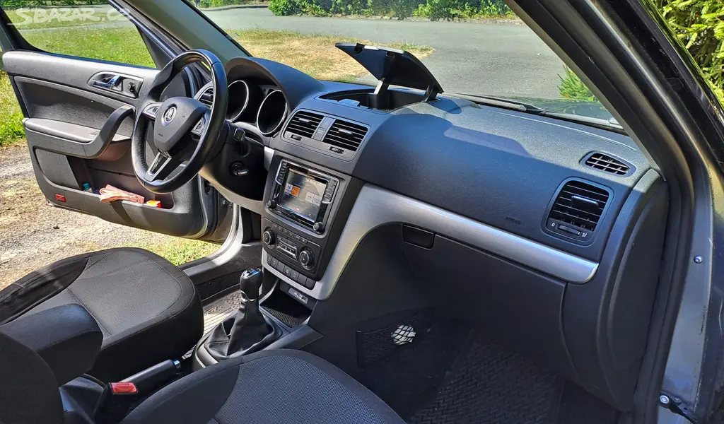 ŠKODA YETI 2.0 TDI 4×4 81 kW 1. MAJITEL 144 000 km - fotka 6
