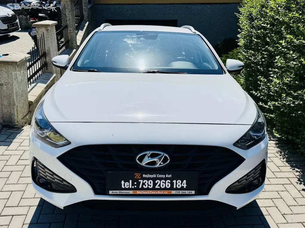 Hyundai i30, 1,5i 81kW CVVT COMFORT Koup.ČR - fotka 2