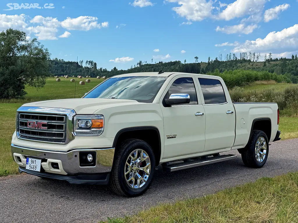 GMC SIERRA K1500 SLT CREWCAB 5.3 V8 4x4 360HP KŮŽE