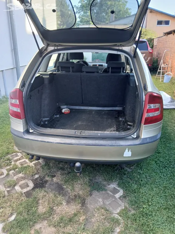 Škoda Octavia combi - fotka 5