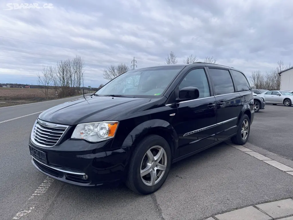 Chrysler Town Country 3,6 RT Penta DVD 2014 - fotka 2