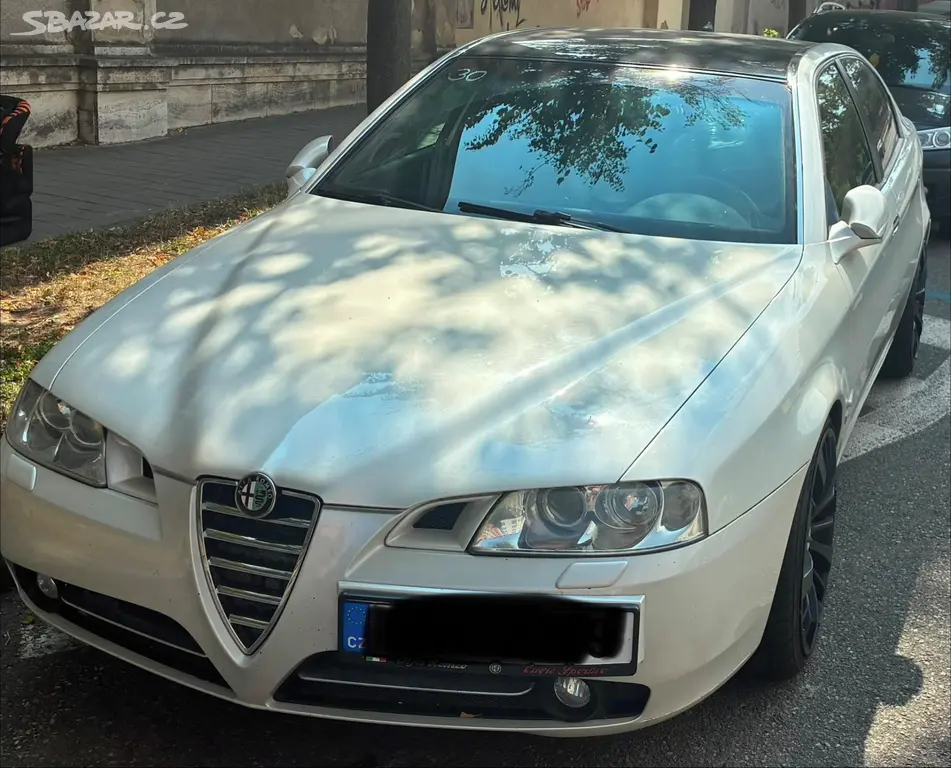 Alfa Romeo 166