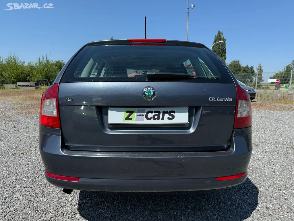 Škoda Octavia 1.6TDi Elegance 77kW 2011 ČR - fotka 5