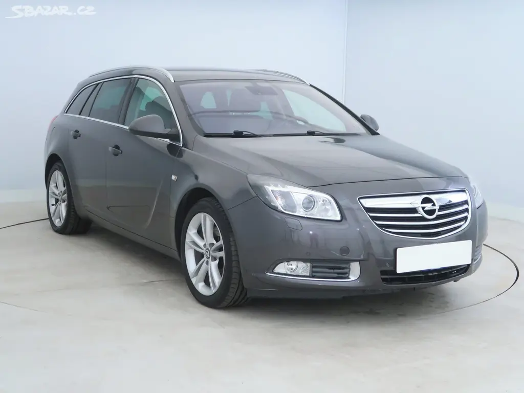 Náhled: Opel Insignia, 2.0 CDTI, 4X4, po STK, Tažné