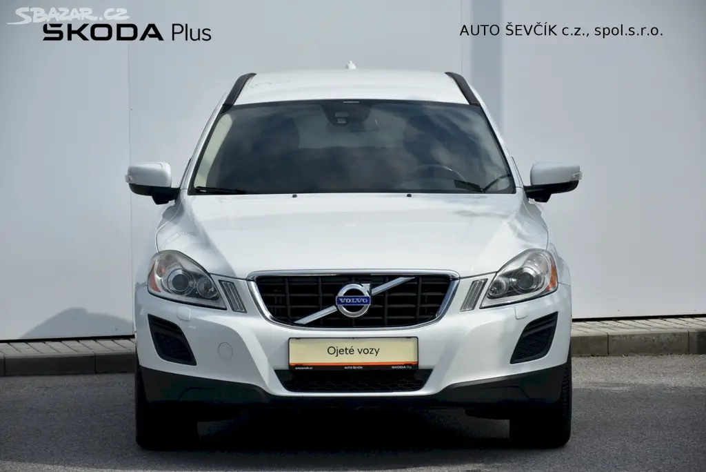 Volvo XC60, 2.4 D5 120kw 4x4 - fotka 3