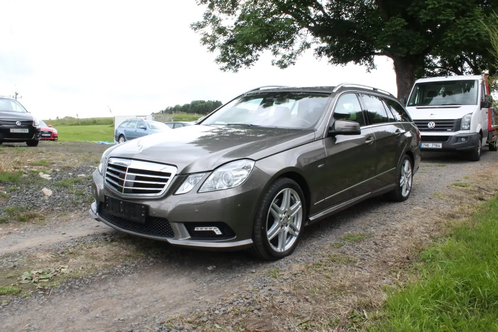 Mercedes-Benz Třídy 3.0 CDi E 350,195kw, Automat