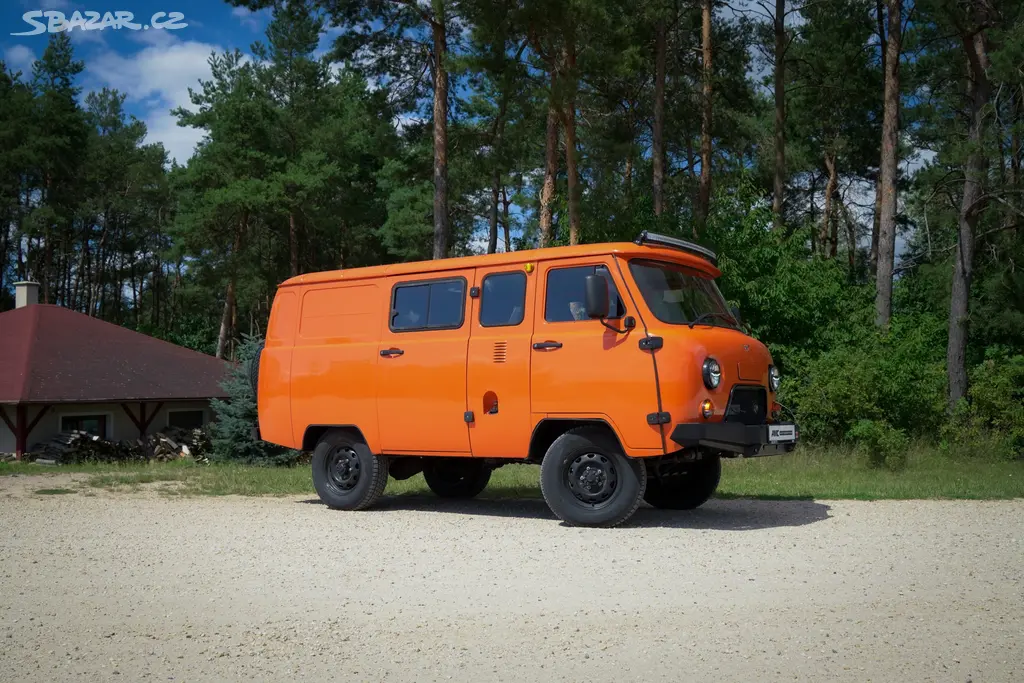 UAZ, 3909 Buchanka - předváděcí - fotka 6