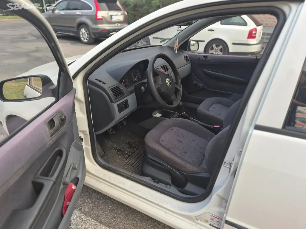 Škoda Fabia 1.4 MPI Bez investic, 113 000 km - fotka 6