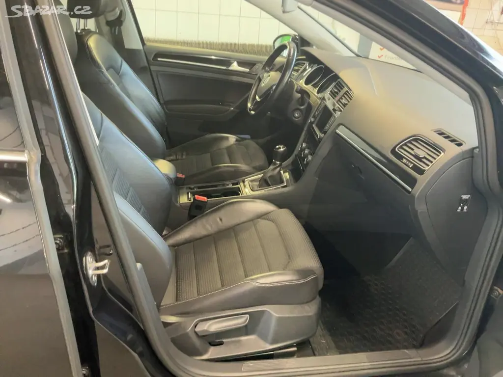 Volkswagen Golf, 2.0Tdi 110KW HIGHLINE TOPvýbav - fotka 3