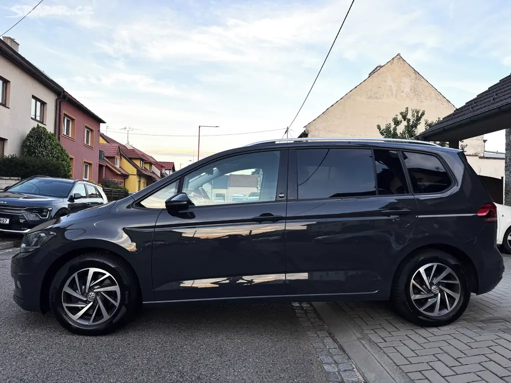 VOLKSWAGEN TOURAN 1.2TSI 7MÍST,NAVI,ACC,ALU,FRONT, - fotka 4