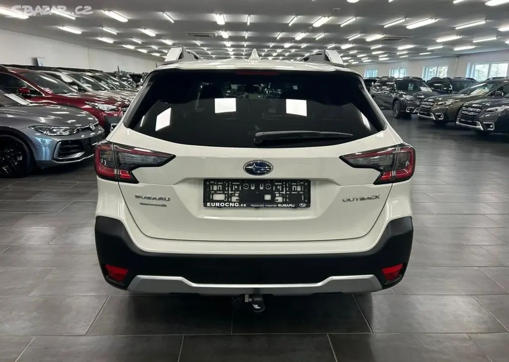 Subaru Outback 2.5 TOURING 2025 skladem | Zár - fotka 5