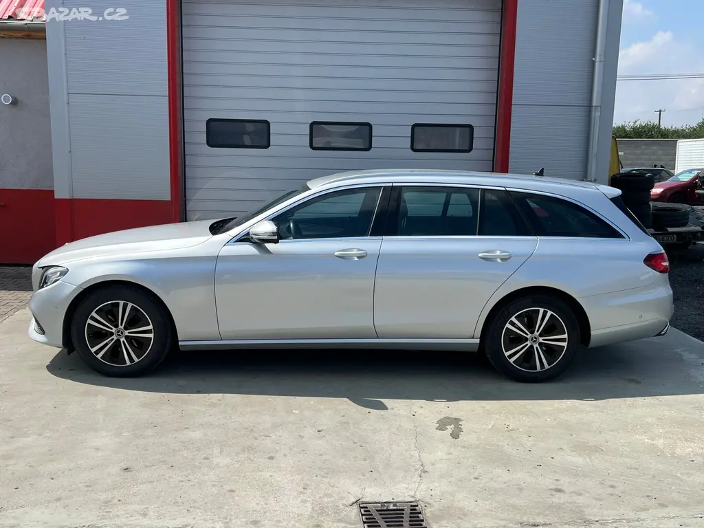 Mercedes-Benz E 220 d 9G-Tronic, DPH, 2020 - fotka 2