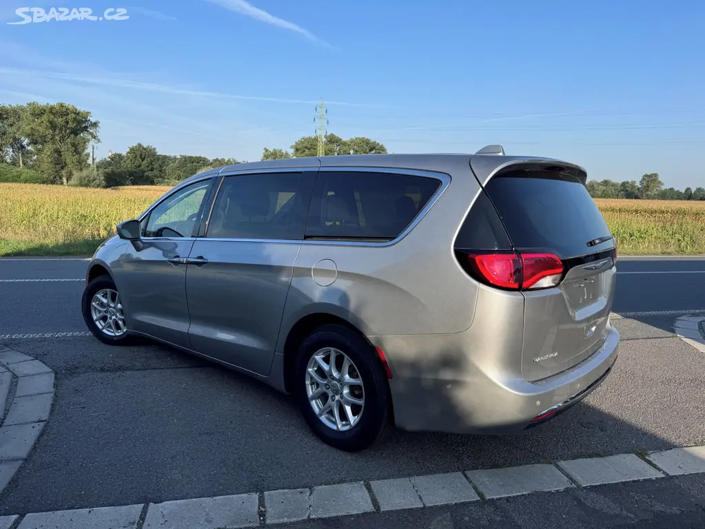 Chrysler Pacifica 3,6 RU Čocka Adapttemp 2020 DPH - fotka 3