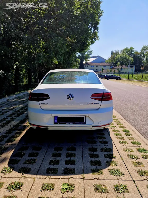 VW Passat B8 2.0TDi Highline 140kW - fotka 5