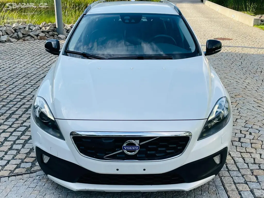 Volvo V40, 2.0i AUT 1MAJITEL CROSS COUNTR - fotka 5