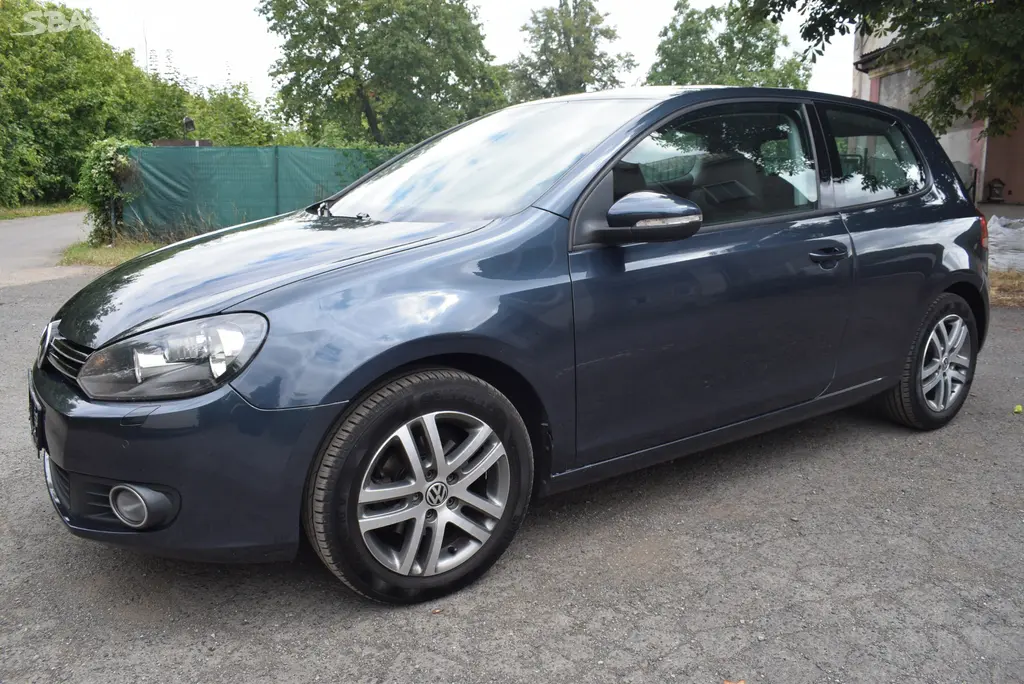 Volkswagen Golf VI 1,4 i 1.MAJITEL,SERVISOVÁNO