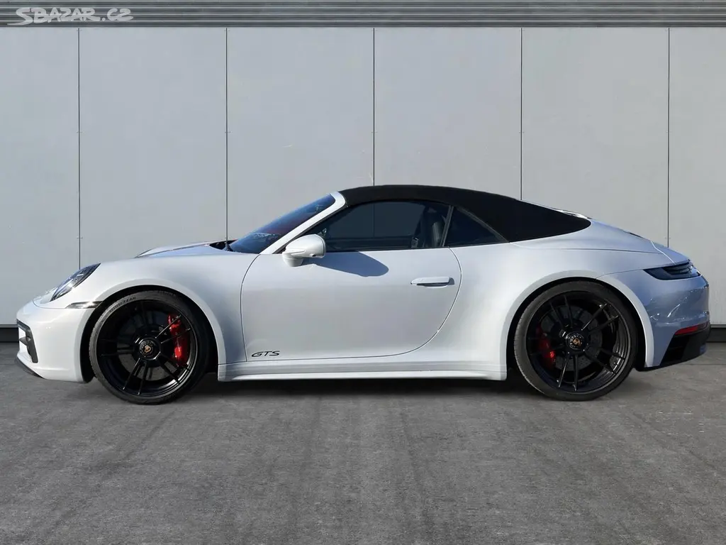 Porsche 911, Carrera GTS Cabrio SportChrono - fotka 2
