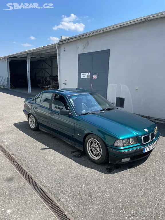 Bmw e36 328i 142 kW