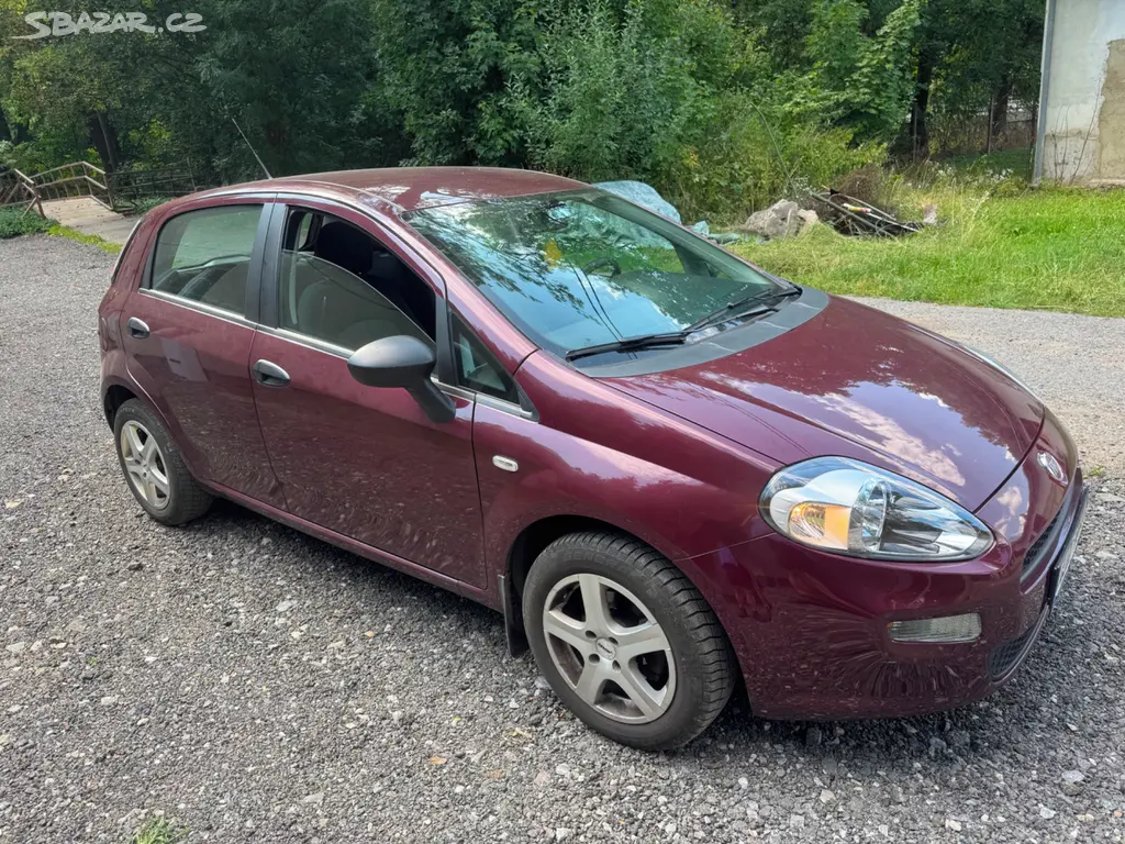 Fiat Punto 1,2i 51 KW r.v. 2012 Nová STK 8/28 - fotka 3