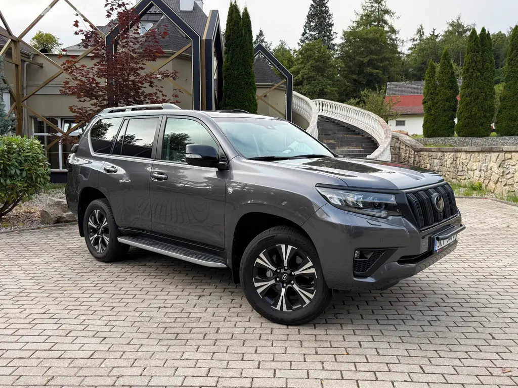 TOYOTA LAND CRUISER 150 2.8 D-4D 150kW*5682KM*DPH*