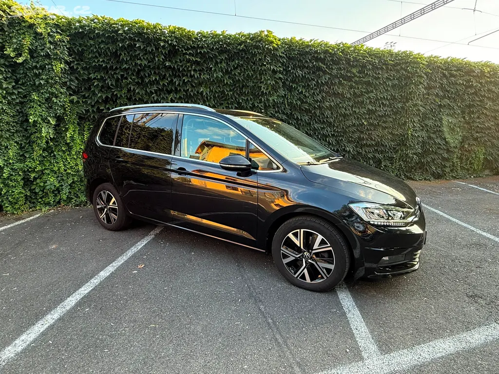 VW Touran 2.0TDi 110Kw/DSG/Highline/Fulled/El.Kufr - fotka 5