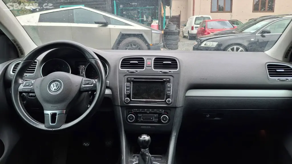 Volkswagen Golf, na splátky všem BENZIN - fotka 2