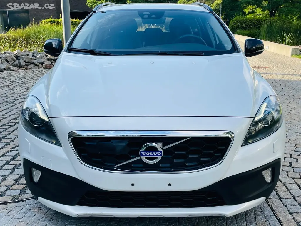 Volvo V40, 2.0i AUT 1MAJITEL CROSS COUNTR - fotka 6