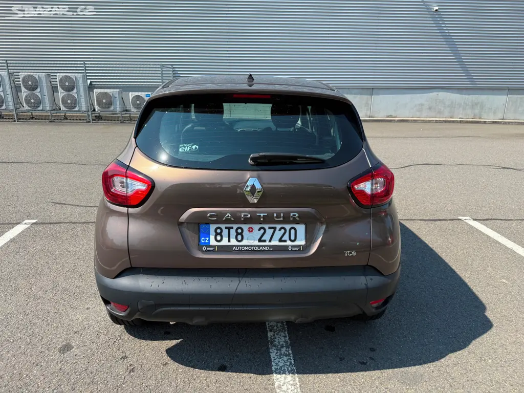 RENAULT CAPTUR 0,9 TCe 66kW - 2.maj ČR - 92700km - fotka 4